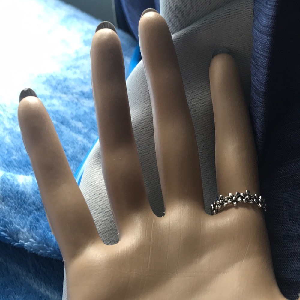 VINTAGE STYLE FLOWER RING!✌🏼🌻 - Picture 4 of 5